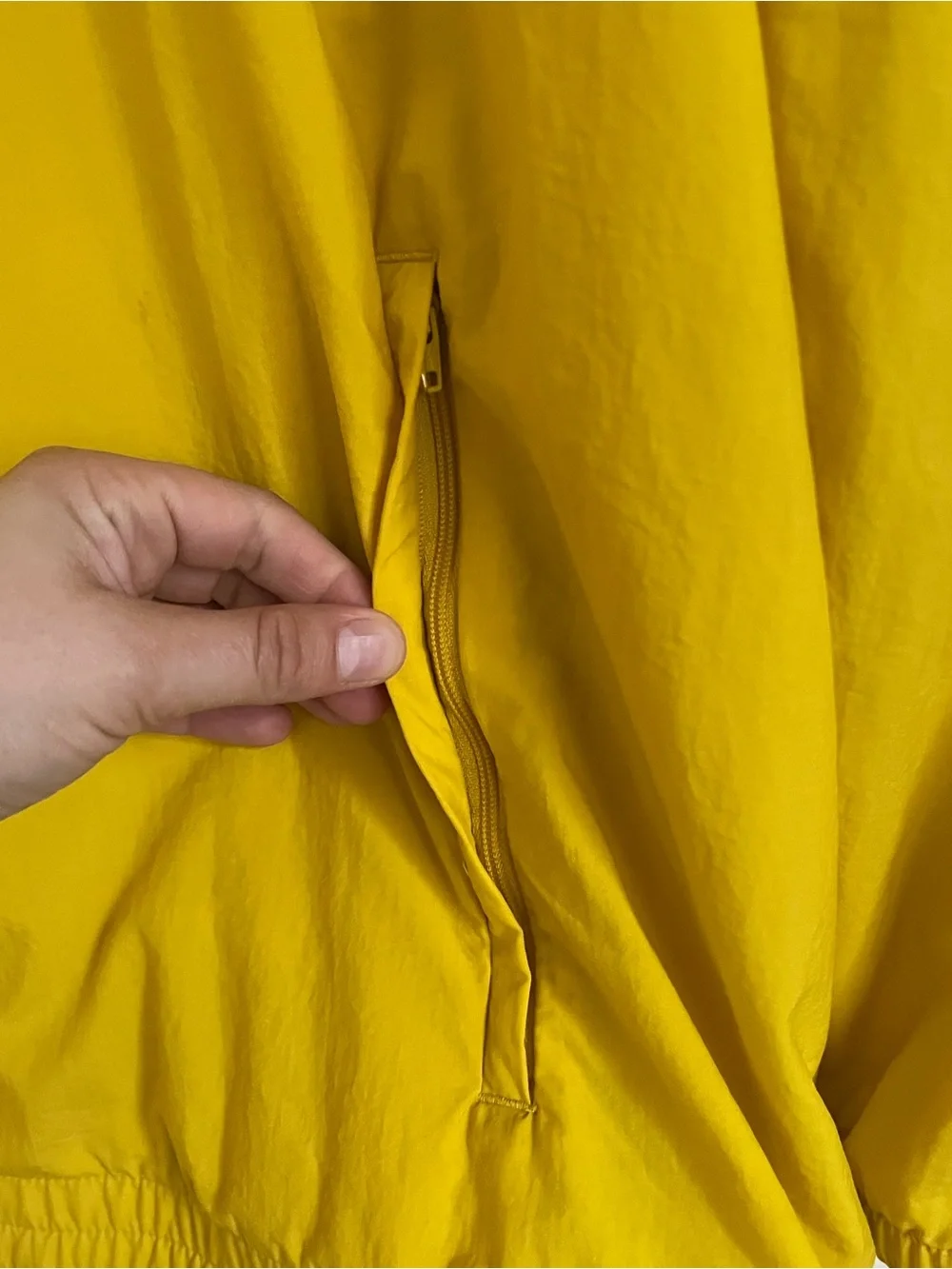 Adidas Originals Yellow Hooded Zipper Pockets Windbreaker size XL